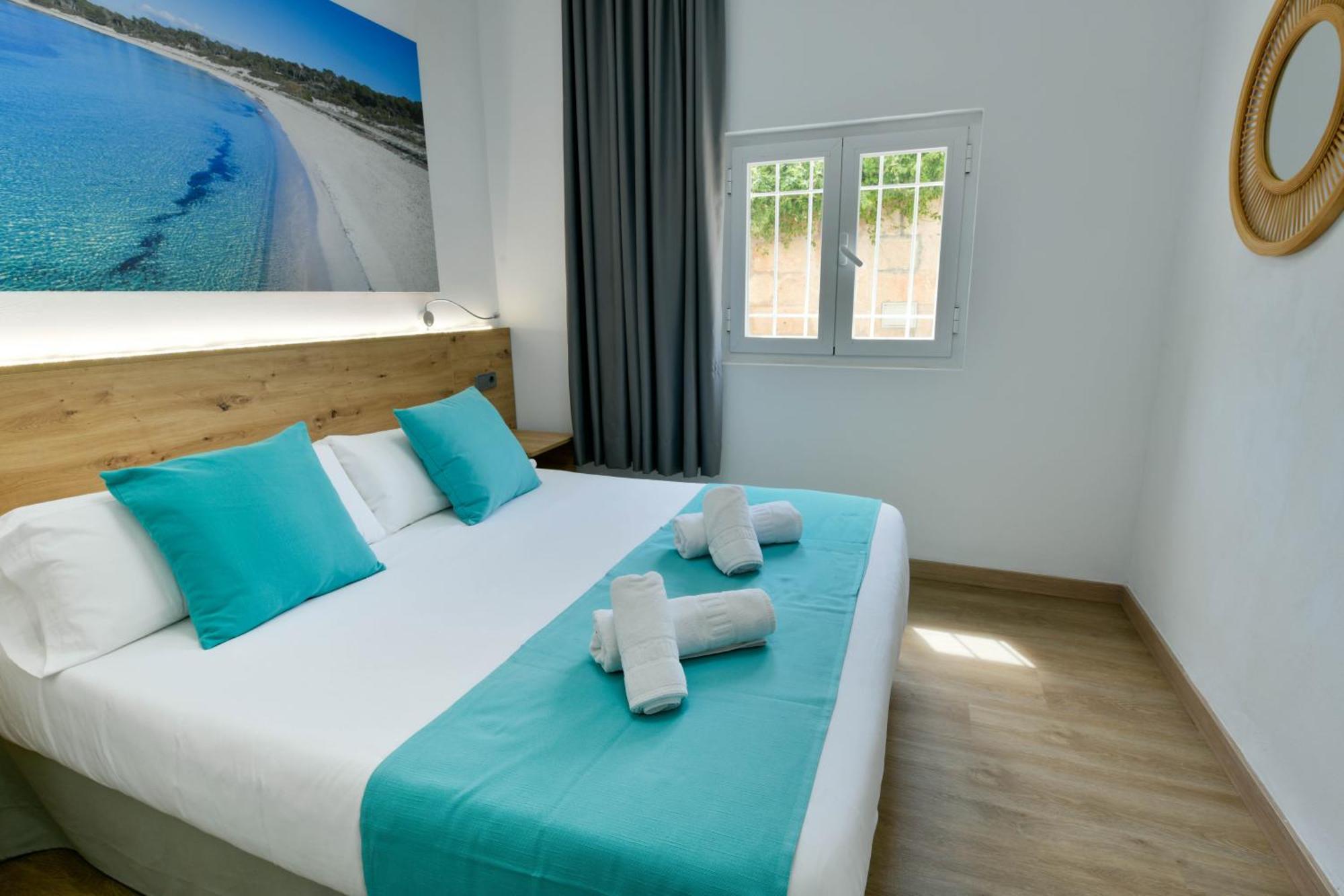 Apartamentos Estanques Colonia de Sant Jordi Exteriör bild